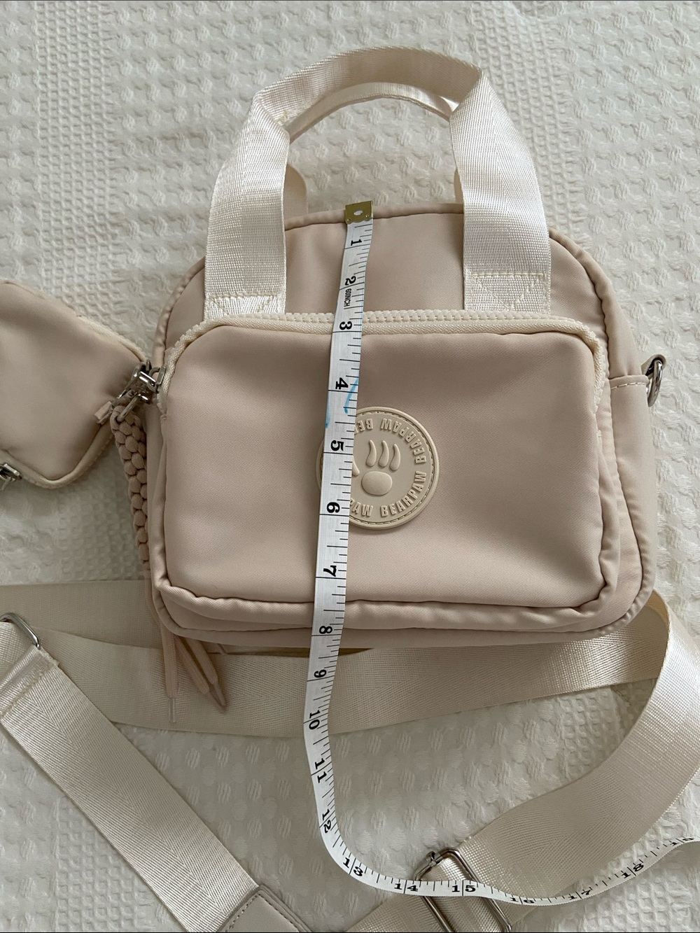 Bearpaw Crossbody Bag - Picture 7 of 9